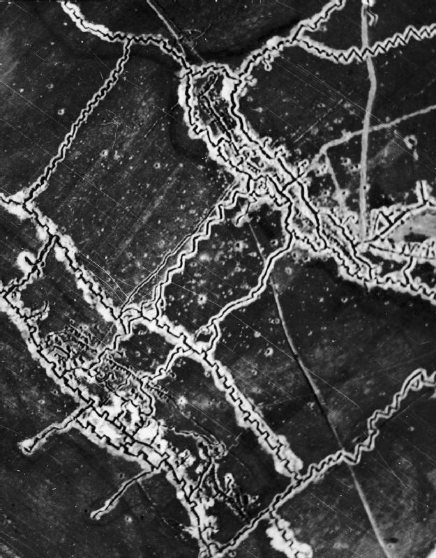 Schwaben_Redoubt_aerial_photograph_10-05-1916_IWM_HU_91107
