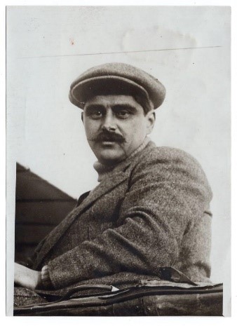 René LABOURET – Pionnier de l’aviation « un as méconnu ».